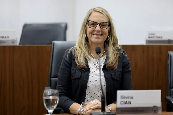 Cian Silvia