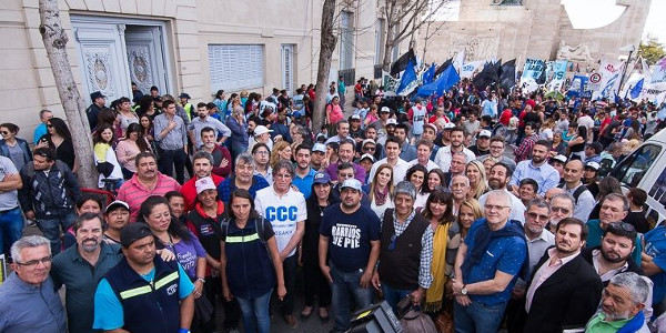 Lee más sobre el artículo El Concejo aprobó por unanimidad la emergencia social en Rosario